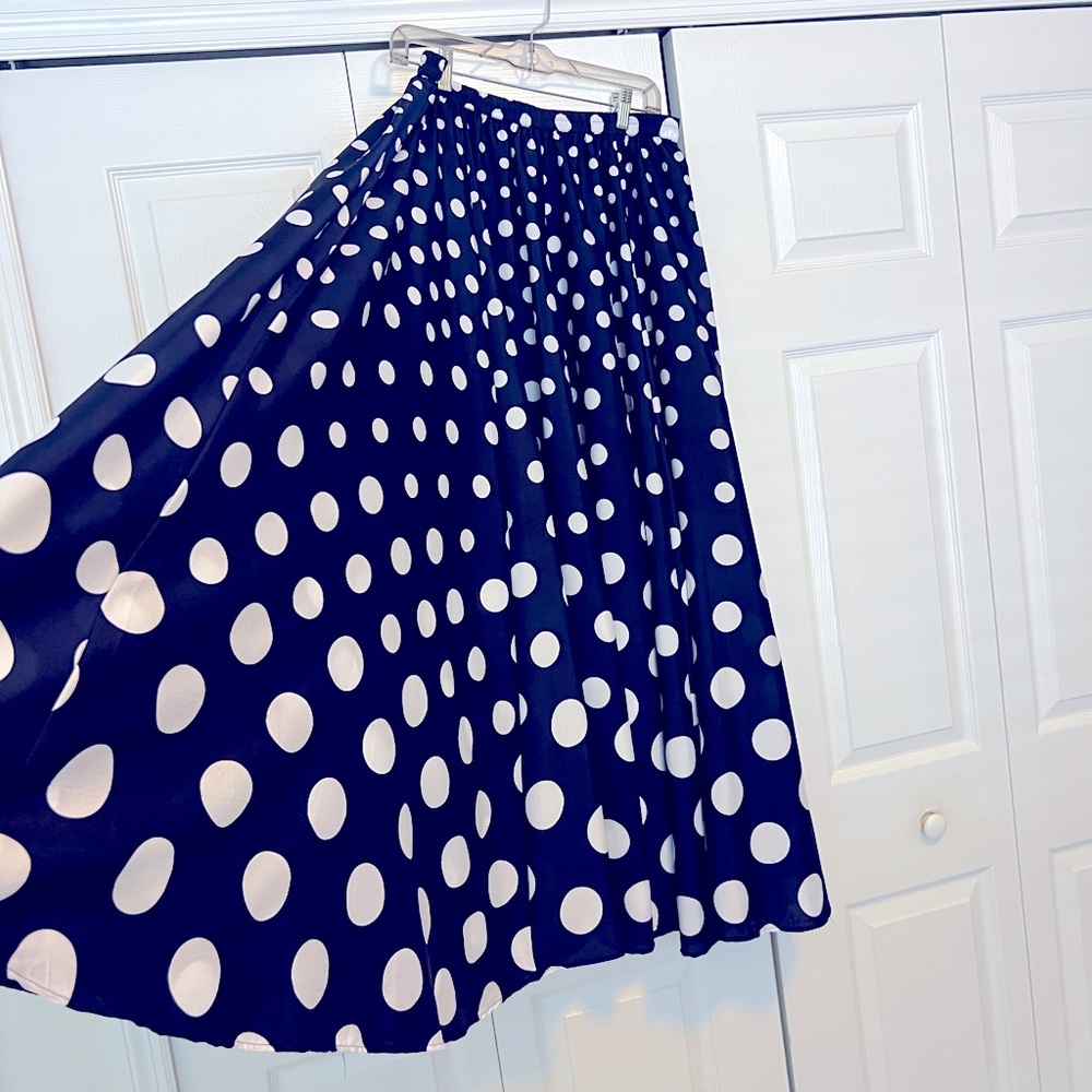 🍊Lucky & Coco Polka Dot Navy and White Skirt Size Large🍊 - Picture 2 of 5